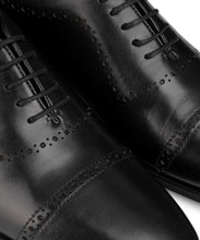 Laden Sie das Bild in den Galerie-Viewer, Oxford Brogue Schwarz