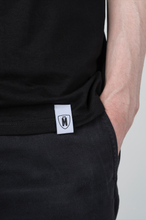 Laden Sie das Bild in den Galerie-Viewer, CREW SHIRT SCHWARZ