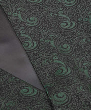 Laden Sie das Bild in den Galerie-Viewer, Barockanzug mit Floraldesign